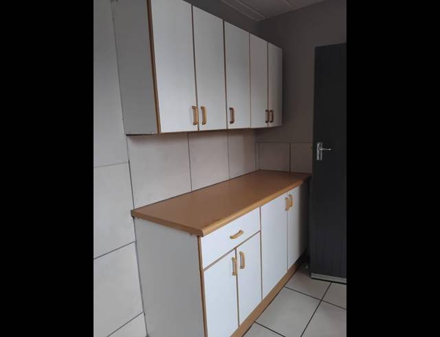 2 BEDROOM PROPERTY TO RENT IN BULT WEST